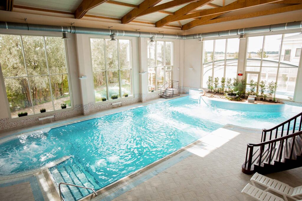 swimming-pool-in-hotel-PHN7LGK.jpeg